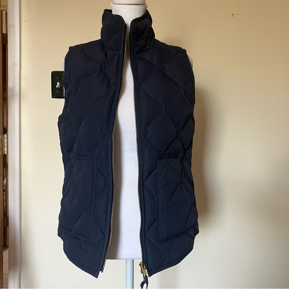 J.Crew Ladies Navy Blue Quilted Puffer Vest size XS - Picture 6 of 7